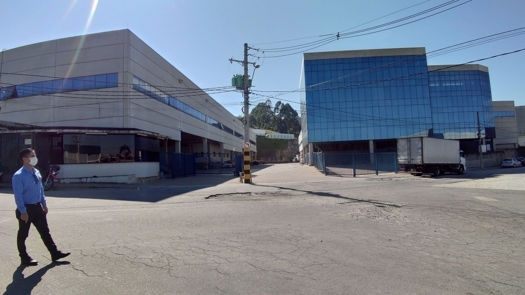 #752 - Galpão para Locação em Jandira - SP