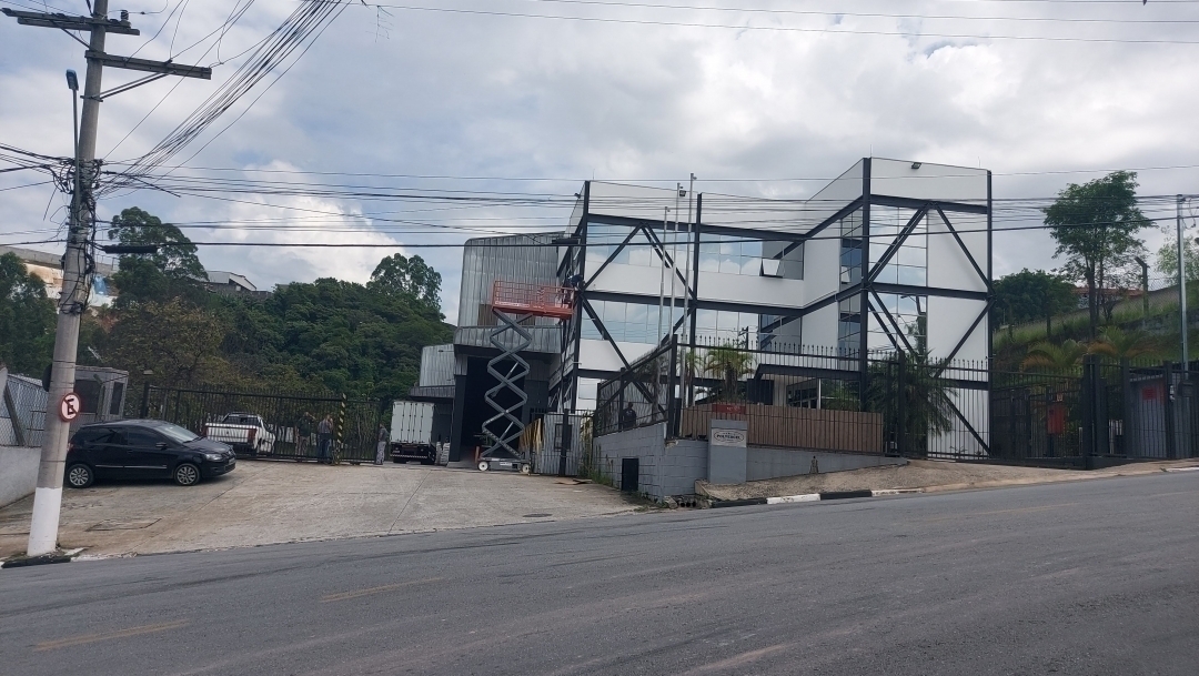 #869 - Galpão para Locação em Jandira - SP