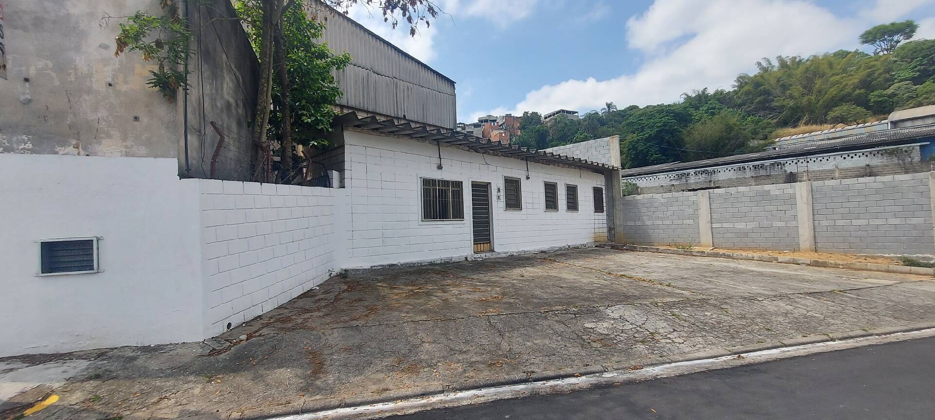 #942 - Galpão para Locação em Barueri - SP