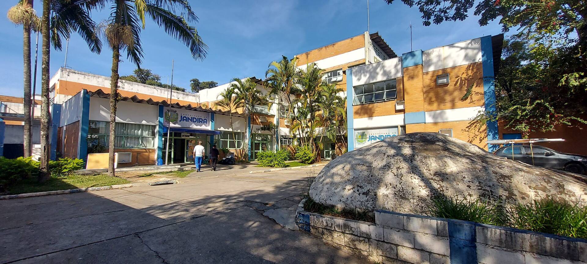 #988 - Prédio comercial para Locação em Jandira - SP