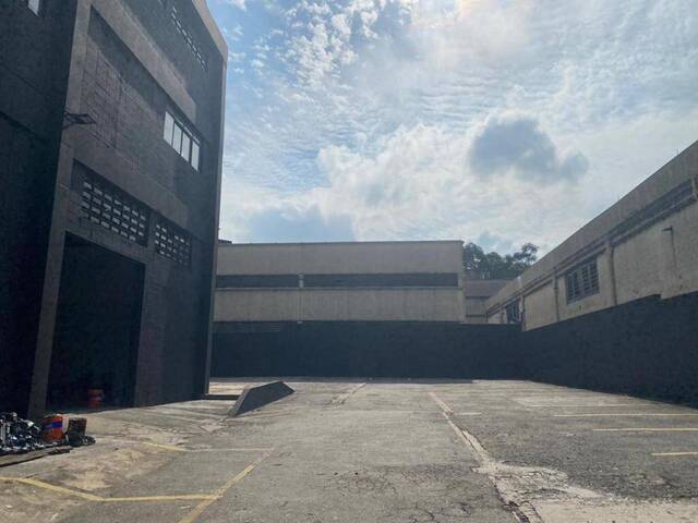 #925 - Galpão para Venda em Barueri - SP