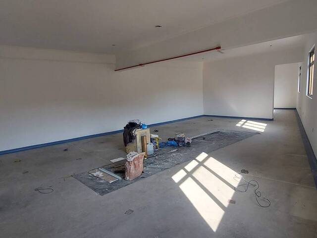 Prédio comercial para Locação em Jandira - 4