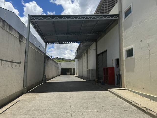 Galpão para Locação em Osasco - 4