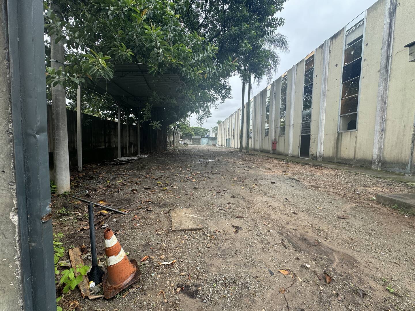 Galpão de 3.836 m² Locação em Osasco-SP.